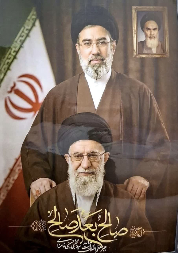 عکس پرسی لمینترهبر شهید و رهبر انقلاب ابعاد 21در30 بسته 5 عددی