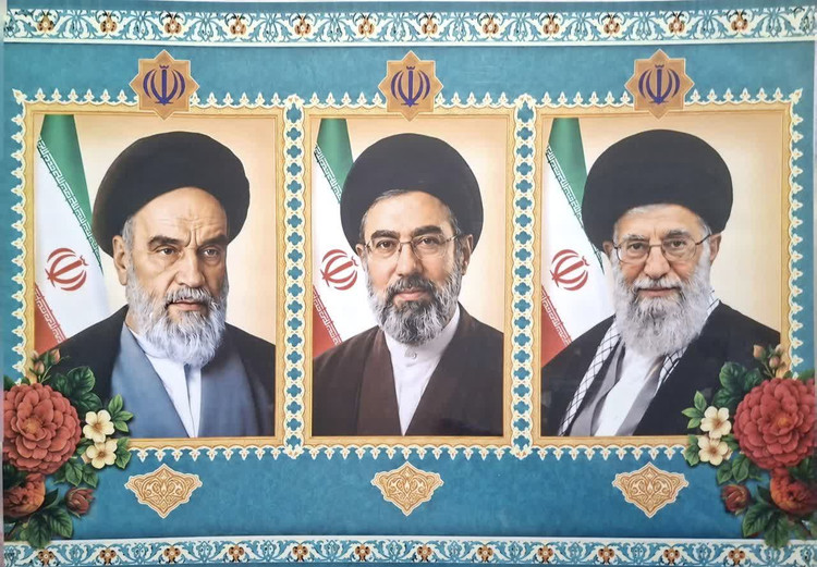 لمینت آ۳ عکس سه رهبر بسته 5 عددی