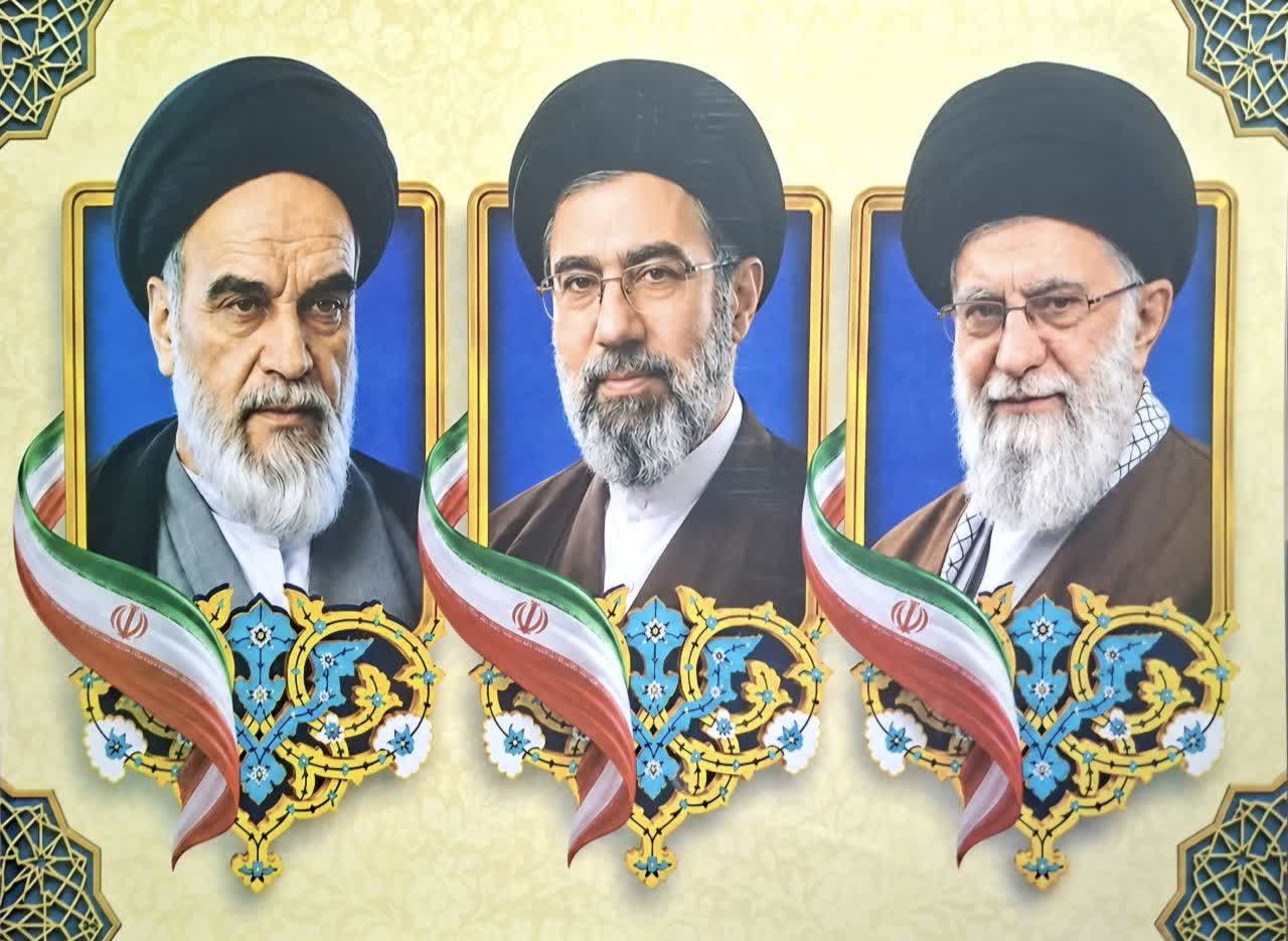 لمینت آ۳ عکس سه رهبر بسته 10عددی